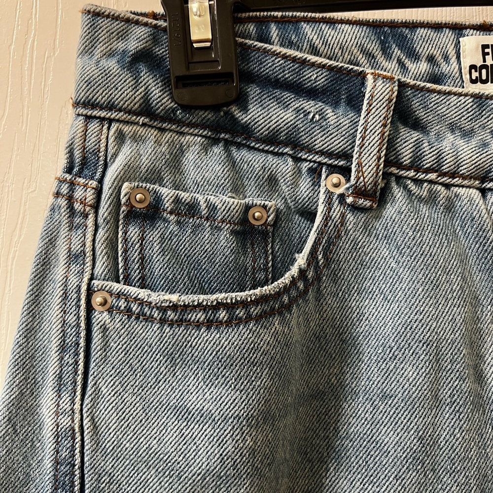 NWT Future Collective Women’s Mid Rise Wide Leg Jeans, Relaxed Jean Size 0 - Picture 6 of 14